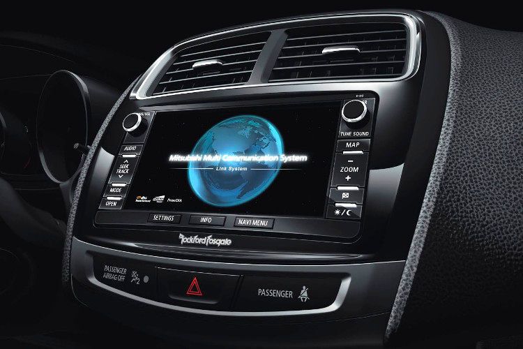 Das Rockford Soundsystem überzeugt, die Navigation zeigt Schwächen. (Foto: Mitsubishi)