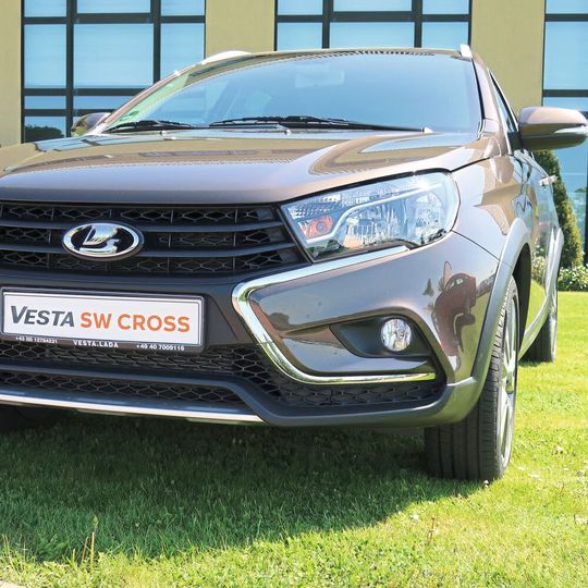 Mit dem Vesta SW Cross kombiniert Lada Lifestyle und Offroad-Eigenschaften mit einem erschwinglichen Preis.(Bild:  Grimm / »kfz-betrieb«)