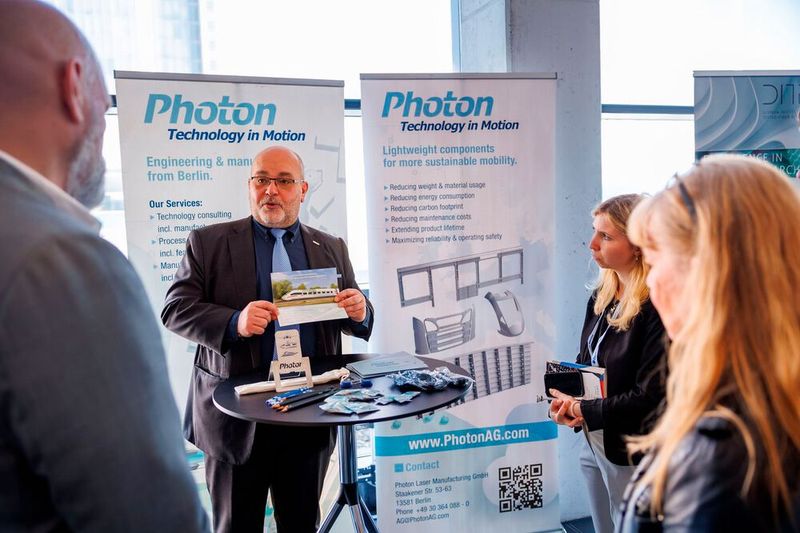 Fachausstellung im Foyer (Bild: bundesfoto/Bernd Lammel)