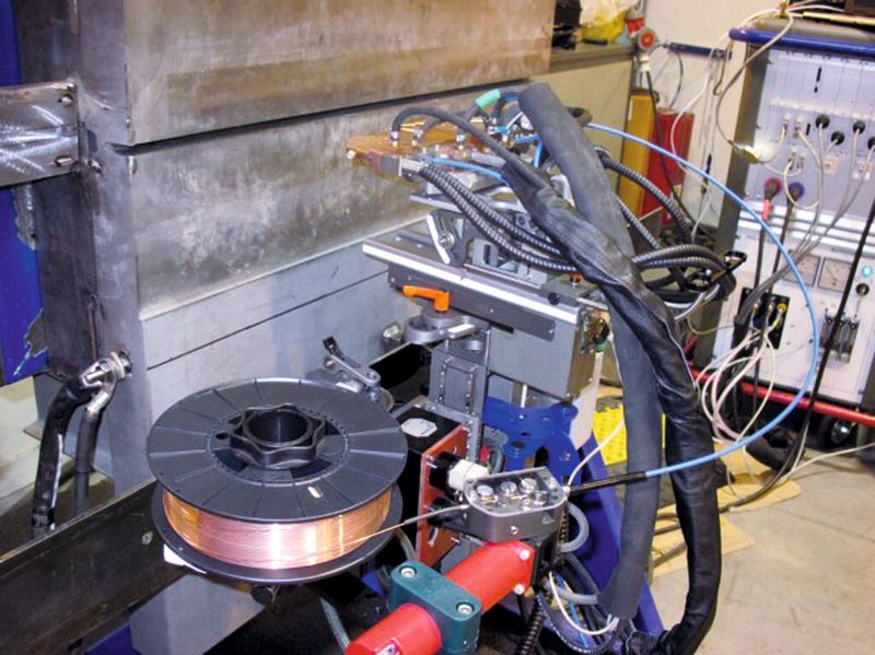 Offenes Schweißfahrwerk mit gerader Führungsschiene. (Bild: Polysoude)