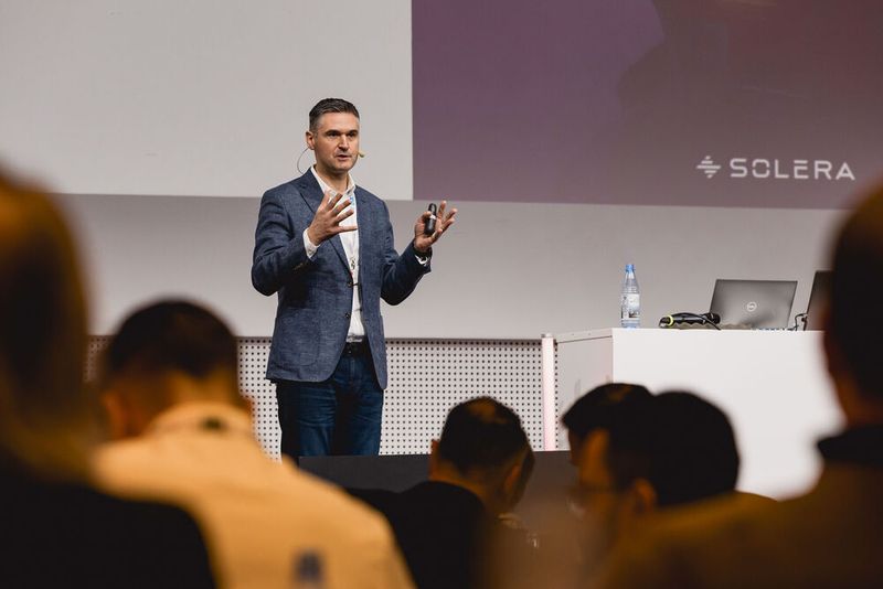 Für den runden Abschluss sorgte Arben Ndue von Solera. (Bild: Stefan Bausewein)