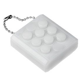 Langeweile an den Feiertagen? Wie wäre es mit der „Fake Luftpolsterfolie“ mit Sound und Anhänger?! Bei Monsterzeug.de gibt es das Gadget für 14,95 Euro. (Bild: Monsterzeug)