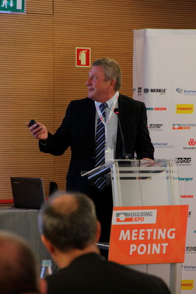 Vice President of ISTMA Europe, Bob Williamson, explained the importance of the tool and mould making for manufacturing at Marinha Grande in Portugal. (Stahl)