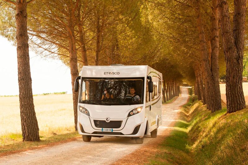 Etrusco feierte zum Deutschland-Debüt auch gleich noch eine Produkt-Premiere, denn auf dem Caravan-Salon in Düsseldorf zeigte die Hymer-Group-Tochter ihr erstes voll integriertes Fahrzeug. (Etrusco)