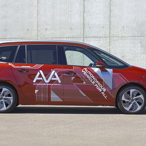 Erste Prototypen sind bereits in Form eines aktuellen Citroën C4 Picasso unterwegs.