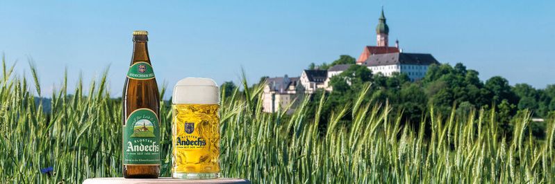 Kloster Andechs wurde 1455 gegründet und ist Bayerns ältester Wallfahrtsort. Seit über 550 Jahren werden hier Klosterbiere gebraut. Die Mönche betreuen die Wallfahrt und leiten die klösterlichen Wirtschaftsbetriebe, mit denen sie ihr vielfältiges Engagement finanzieren.(Bild:  Kloster Andechs/Argum)
