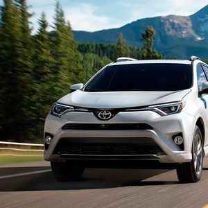 (Toyota)