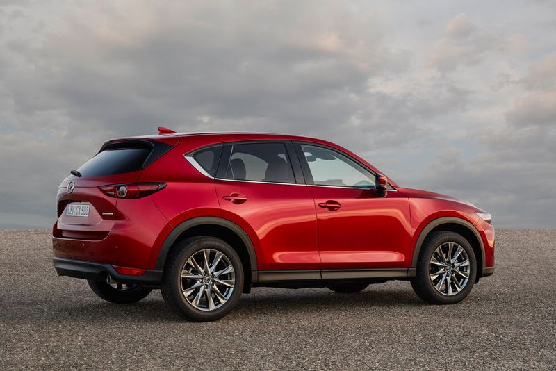 Nach rund fünf Jahren Bauzeit hat Mazda den 4,55 Meter langen CX-5 aufgefrischt – allerdings nur kosmetisch. (Bild: Mazda)