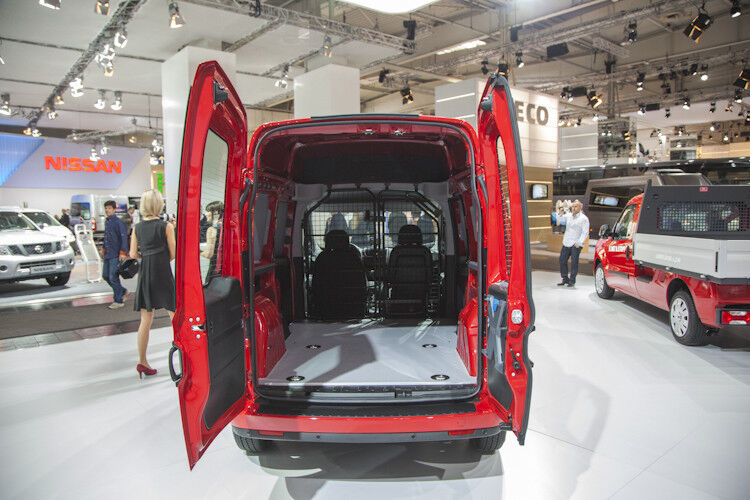 Den Doblò hat Fiat in der Cargo-XL-Version mit einem großen  Laderaum ausgestattet. (Foto: Suffner)
