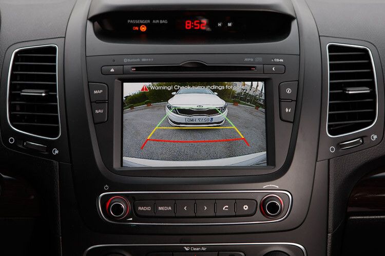 Eine Rückfahrkamera ist optional erhältlich. (Foto: Kia)