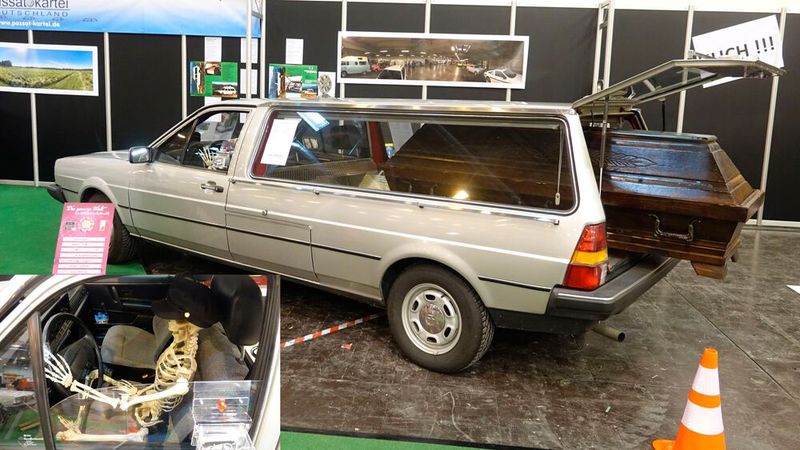 Ein wahrlich seltener Passat: ein Bestatter der spanischen Firma Planchisteria Bergadana SL; die Fahrerpuppe: na ja ... (Bild: Dominsky – VCG)