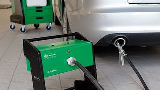 Die neue Abgasstation überträgt die Daten kabellos. (Foto: Hella-Gutmann)