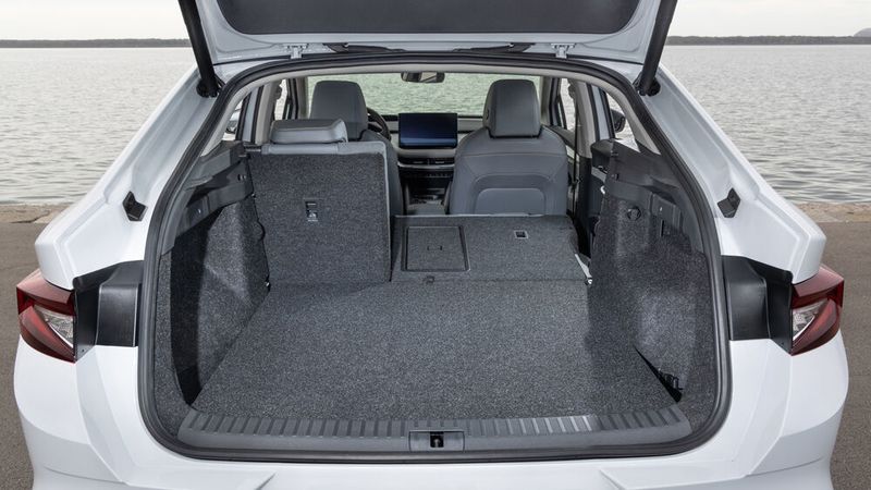 Das Coupé hat einen mit 570 Liter großzügig dimensionierten Kofferraum. (Skoda)