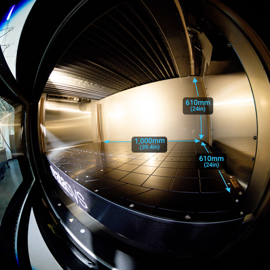 Ein Blick ins Innere: Der Bauraum beträgt 1000 × 610 × 610 Millimeter.(Bild:  Stratasys)