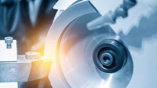 Mit PCX-Prime bietet der Hersteller Saint-Gobain ein Schleifmittel an, um PKD- und PCBN-Werkzeuge qualitativ hochwertig, produktiv und wirtschaftlich zu schleifen. (Saint-Gobain-Abrasives)