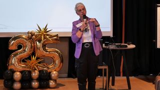 Birgit Behrens, Geschäftsführerin der Gütegemeinschaft Autoberufe,verwies bei der Jahrestagung auf die Veränderungen, mit denen die Kfz-Betriebe in den nächsten Jahren umgehen müssen und die sich auch auf die Jobprofile auswirken.  (Bild: Schmidt - VCG)