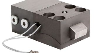 Roemheld hat seine robusten und sicheren Bogenspanner für Pressen, Spritzguss, Gummi- und Schmiedeanwendungen optimiert. Lesen Sie hier, was der Hersteller gemacht hat ... (Bild: Roemheld)