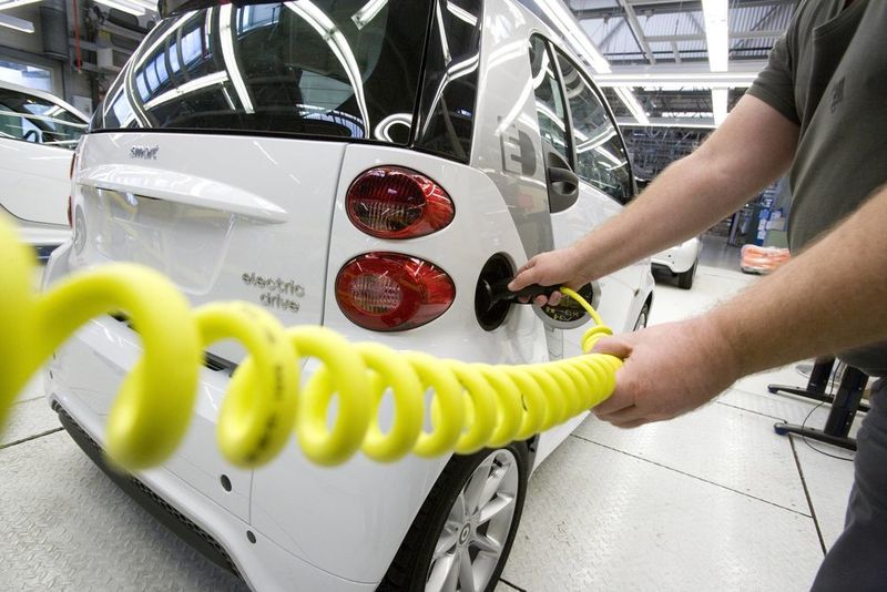 Bereits die Vorgänger-Generation des aktuellen Smart Fortwo gab es als Elektroauto. (Daimler)