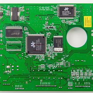 Kino für Zuhause: Die Leiterplatte eines DVD-Players.(Bild:  SEG DVD 430 - Printed circuit board-4276 /Raimond Spekking / CC BY-SA )