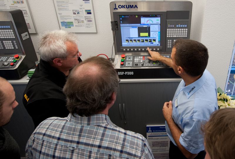Impressionen von der EMO-Nachlese 2013 bei Okuma. (Bild: Okuma/Hennecke)