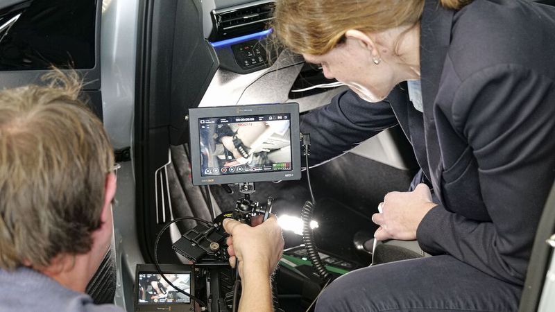 Wie bei den anderen Anbietern auch beginnt der Battery Quick Check von TÜV Rheinland mit dem Auslesen der Fahrzeug- und Batteriedaten. (Bild: Schmidt – VCG)