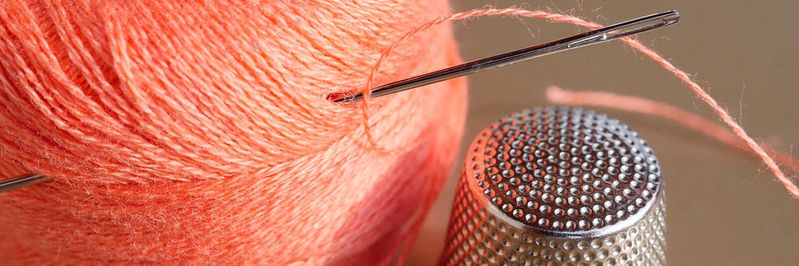 Der Fachkräftemangel wird von der Pandemie nicht außer Kraft gesetzt oder zumindest gemildert. Tools, Ausbildung und externe Mitarbeiter aber auch Versicherungen sollen helfen, die Schadstellen, die dadurch entstehen, zu flicken. (Bild:  MonikaP auf Pixabay)