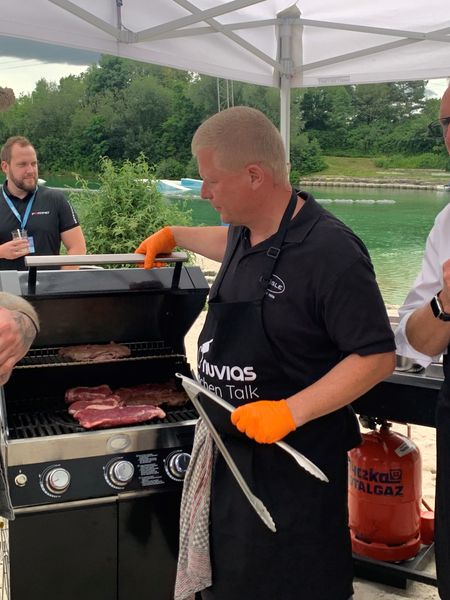 Faszination Grillen! (Bild: IT-BUSINESS)