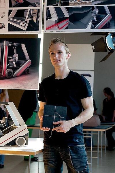 Fabian Kragenings arbeitete schon für Siemens und schreibt gerade seine Diplomarbeit bei Porsche Design. (Bild: HFG)