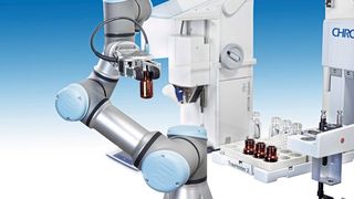 Chronect Bionic in der Anwendung mit der automatisierten Pulverdosierung als kooperativer Roboter. (Axel Semrau)