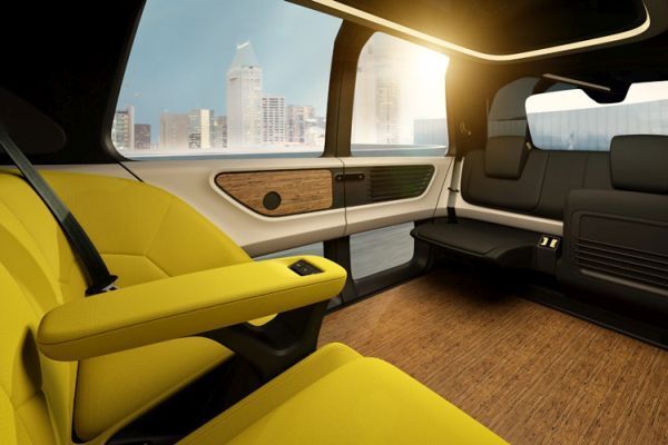 Großzügiger Innenraum mit Lounge-Atmosphäre trotz kompakter Außenabmessungen. (Volkswagen)