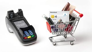 girocard-kontaktlos-im-einkaufswagen-2-3 (Quelle: EURO Kartensysteme)