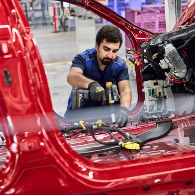 BMW hat nach eigenen Angaben im Werk Regensburg im Jahr 2025 die bislang meisten Autos gebaut. (Bild: Rainer Haeckl)