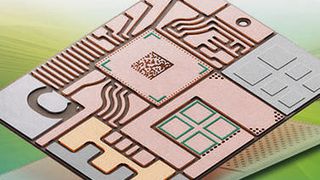 Die neuen curamik ADVANTAGE Features von Rogers ermöglichen es Schaltungsexperten die Performance der keramischen Leiterplatten zu optimieren.  (Rogers Power Electronics Solutions )