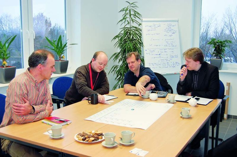 Jens Sörensen (GBA), Björn Hoffmann (GBA), Michael Lieske (F1-Team), Jens Lenzing (F1-Team) (v.l.n.r.) (Archiv: Vogel Business Media)