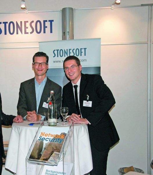 Mit Konzept gegen Hacker: Stephan Wolf (Stonesoft, li.) und Christian Dreyer (Stonesoft, re.). (IT-BUSINESS Akademie)