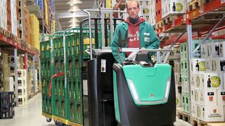 Der Bio-Großhändler Dennree testete erfolgreich für seine Niederhub-Kommissionierer-Flotte einen neuentwickelten Mitsubishi-Niederhub-Kommissionierer des Typs OPB20N mit einer Tragfähigkeit von 2000 kg. Bild: Mitsubishi (Archiv: Vogel Business Media)
