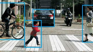 Die Bilderkennungssoftware erkennt Passanten, hat aber noch viele blinde Flecken (Symbolbild). (Subaru)