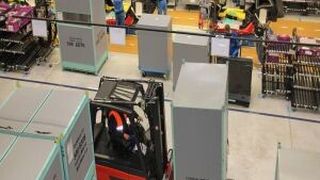 Im Test: Linde-Stapler werden bei BMW in Leipzig mit Wasserstoff betankt und sollen Kosten sparen. (Bild: Weber)