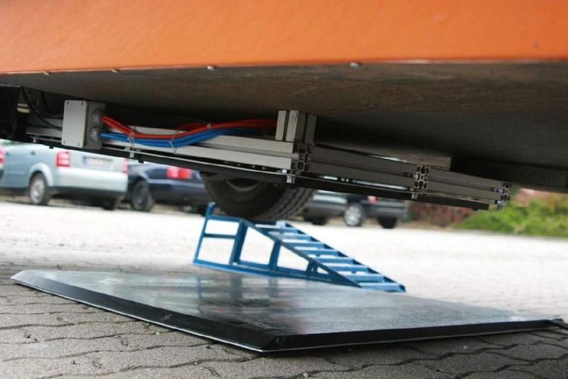 Der Abstand zwischen beiden Platten sollte nicht mehr als 15 Zentimeter betragen. (Archiv: Vogel Business Media)