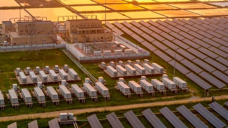 IRENA finds that 24/7 renewable systems—combining solar, wind, storage and flexible resources—can deliver firm power at lower cost than fossil fuels, accelerating the clean energy transition.(Source:  IRENA)