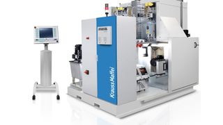 Auf insgesamt neun HD-RTM Anlagen (Hochdruck Resin-Transfer-Molding-Anlagen) werden in den Werken von BMW in Landshut und Leipzig Teile für den Fahrzeug-Rohbau hergestellt.  (Bild: Krauss-Maffei)