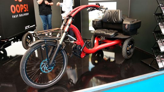 Direkt über der Hinterachse des Balance befindet sich der Fahrersitz mit breiter Sitzfläche.(Bild:  XCYC)