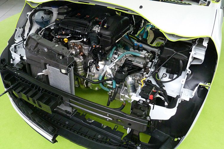 Bei dem System, das der Hersteller gemeinsam mit Bosch entwickelte, ersetzt ein „Blasenspeicher“ mit Druckluft die Hochvoltbatterie und ein Hydraulikantriebssystem den Elektromotor. (Wolfgang Pester)