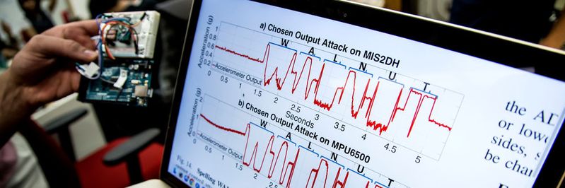 Durch geschickte Manipulation von MEMS-Beschleunigungsmessern kann das Signal am Ausgang beliebig manipuliert werden.(Bild:  Kevin Fu / Michigan Engineering)