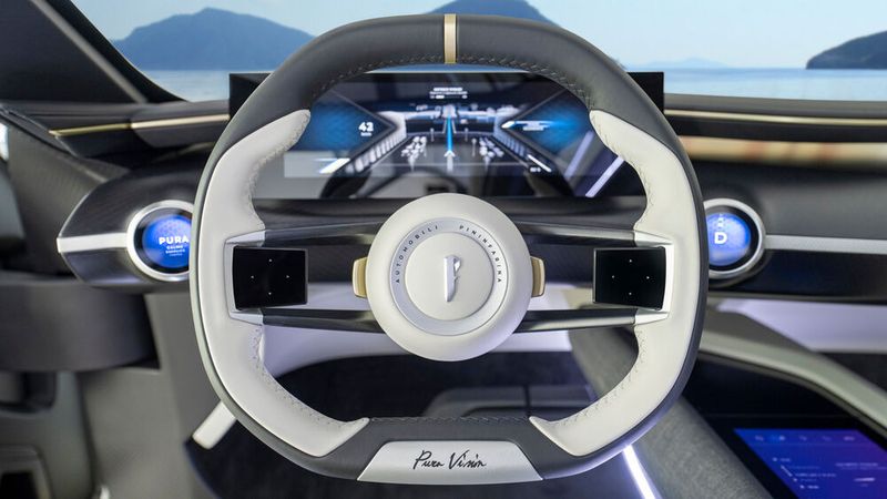 Das Lenkrad wurde sportlich ergonomisch geformt. (Bild: Pininfarina)