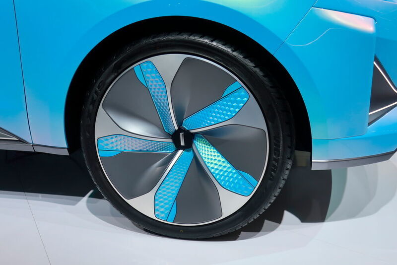 Die Räder gehören speziell bei Elektroautos immer mehr zum ganzheitlichen Design. (Grimm/»kfz-betrieb«)