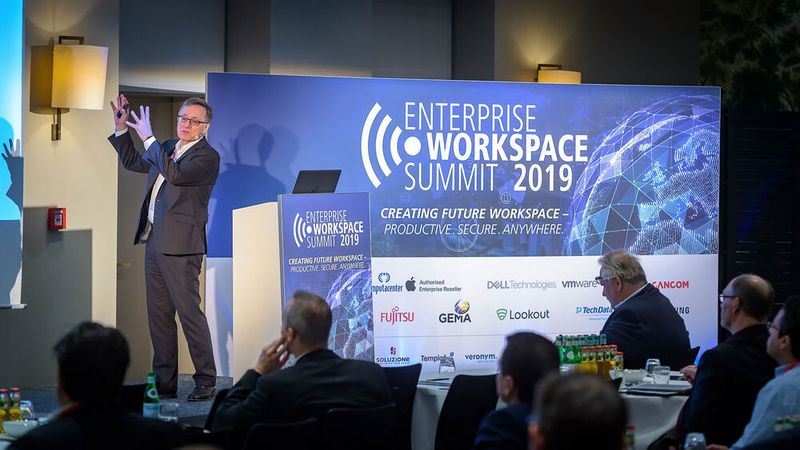 Er zeigte auf, wie die Digitalisierung und kognitive Systeme unsere Arbeitswelt verändern werden und… (© Marko's Photography)