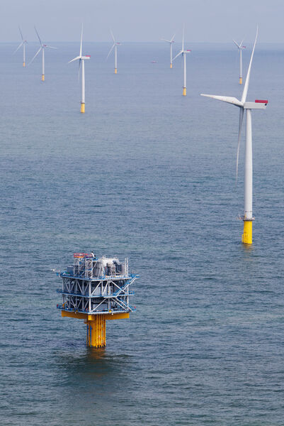 Siemens hat für den Meereswindpark London Array, UK alle 175 Windturbinen geliefert und zeichnete auch für die Netzanbindung verantwortlich. Gemeinsam mit Dong Energy wird Siemens auch den langfristigen Service für die Windenergieanlagen übernehmen. (Siemens)