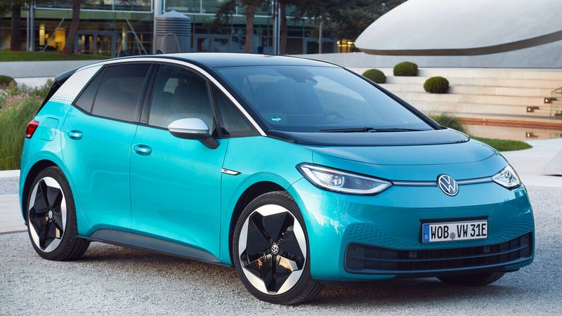 VWs Einstieg in die Elektromobilität war mit dem ID.3 mangels Wohlfühlatmosphäre im Innenraum etwas holperig. (Bild: Volkswagen AG)
