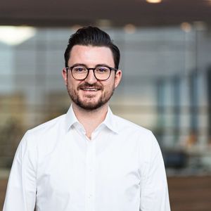 Autor Patrick Göbel ist im Service Elektronik bei SEW-Eurodrive verantwortlich für das Geschäftsfeld Retrofit / Modernisierungsprojekte. (Bild:  SEW-Eurodrive)